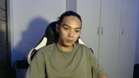 lalakinghugecock_2 online show from November 10, 5:16 pm