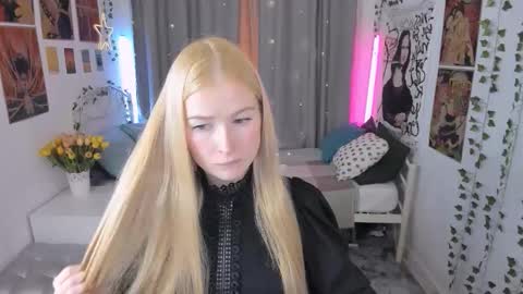 Laly online show from November 9, 11:35 am