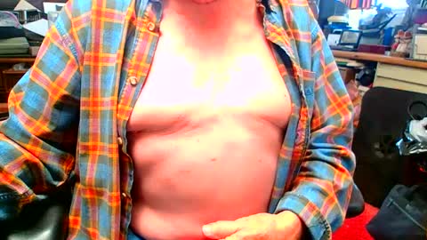 Snapshot of lamarbrazil chatting on February 6, 10:43 pm lamarbrazil online show from February 6, 10:43 pm