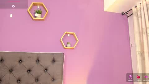    online show from January 7, 8:25 pm