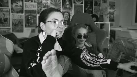 just call me Lana  and her security online show from January 31, 11:46 am