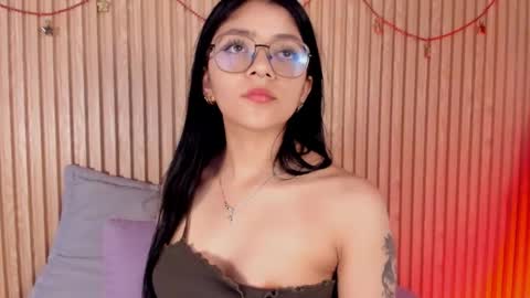 ... .          . ... online show from December 21, 2:01 pm