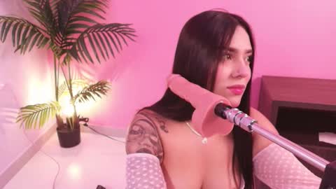 LANA online show from February 5, 4:05 am