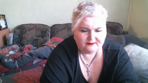 Snapshot of lanacat555 chatting on March 5, 1:06 pm lanacat555 online show from March 5, 1:06 pm