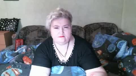 Snapshot of lanacat555 chatting on October 11, 10:13 pm lanacat555 online show from October 11, 10:13 pm
