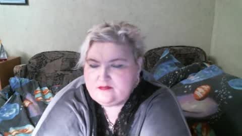 Snapshot of lanacat555 chatting on February 20, 10:48 pm lanacat555 online show from February 20, 10:48 pm