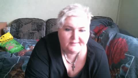 Snapshot of lanacat555 chatting on March 4, 10:35 am lanacat555 online show from March 4, 10:35 am