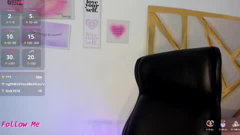 Snapshot of lanajones_ chatting on October 17, 5:06 pm LanaJones online show from October 17, 5:06 pm