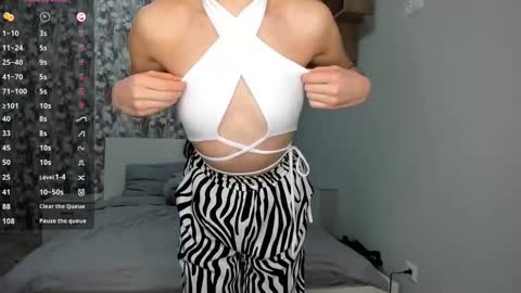 Lana online show from February 9, 5:01 pm