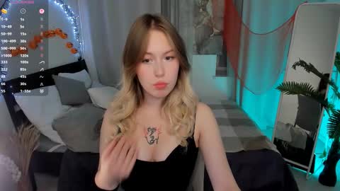 Lana online show from October 27, 3:56 pm