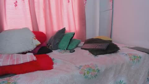 lanastone86 online show from October 22, 1:46 pm