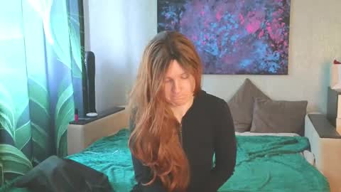 LanaviSmith online show from April 1, 6:14 am