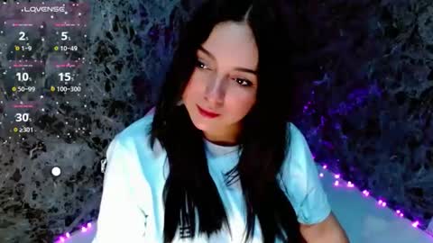 Lanna online show from November 19, 1:54 pm