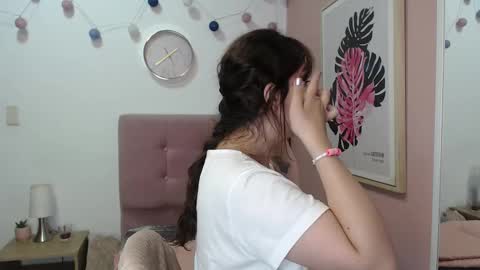 Lanna online show from March 24, 1:06 pm