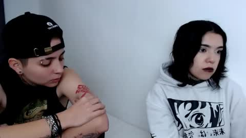 Snapshot of lannie_gonzales chatting on February 16, 5:15 pm LANNIE   online show from February 16, 5:15 pm