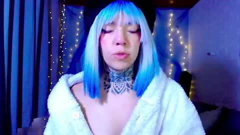 LANNIE   online show from April 29, 12:32 pm