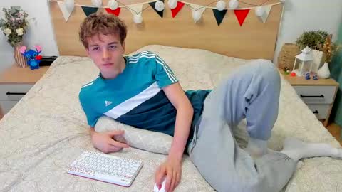 Fandi online show from March 1, 4:15 am