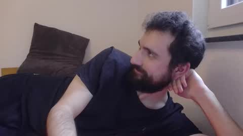 laraaan online show from February 14, 12:52 pm