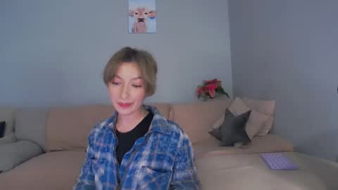 Snapshot of larakanes chatting on January 30, 12:27 pm LaraKanes online show from January 30, 12:27 pm