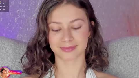 Snapshot of laralane_ chatting on October 13, 1:13 pm Lara online show from October 13, 1:13 pm