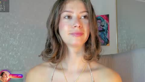 Snapshot of laralane_ chatting on October 15, 1:45 pm Lara online show from October 15, 1:45 pm