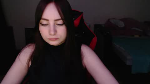 Laralianna online show from April 14, 6:44 pm