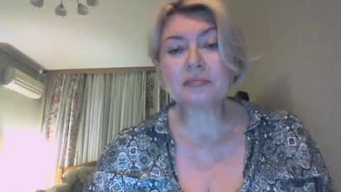 Snapshot of laramrs chatting on October 11, 5:16 pm laramrs online show from October 11, 5:16 pm