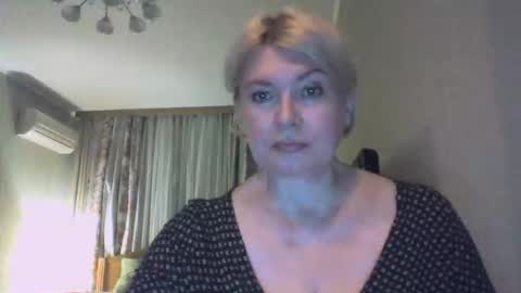 Snapshot of laramrs chatting on October 14, 4:32 pm laramrs online show from October 14, 4:32 pm