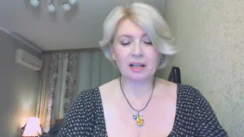 laramrs online show from December 3, 5:35 pm