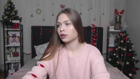 LaraPika online show from December 17, 6:36 pm