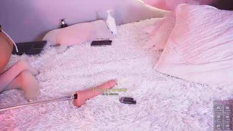 Lara Give it a thumbs up please its important  online show from December 14, 4:08 am