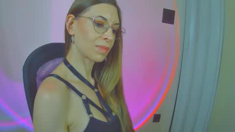 larawintersxxx online show from November 11, 10:34 pm