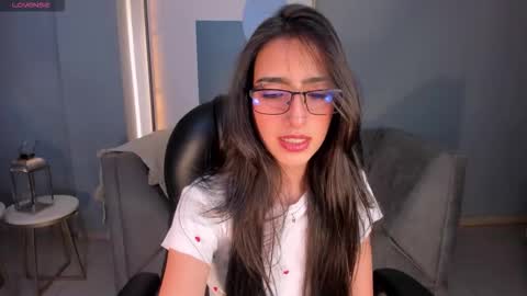 Snapshot of larisasmirnov chatting on October 6, 12:07 am Larisa Smirnov online show from October 6, 12:07 am
