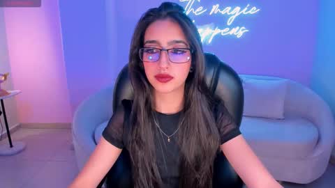 Snapshot of larisasmirnov chatting on October 15, 5:00 am Larisa Smirnov online show from October 15, 5:00 am