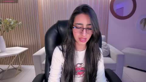 Snapshot of larisasmirnov chatting on September 27, 5:27 am Larisa Smirnov online show from September 27, 5:27 am
