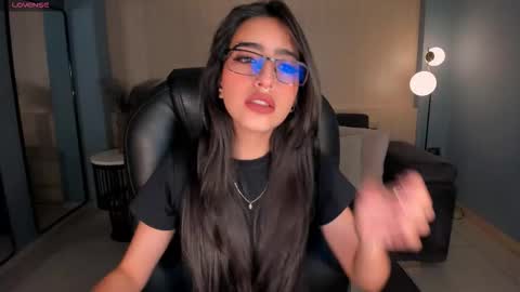 Snapshot of larisasmirnov chatting on October 18, 5:22 am Larisa Smirnov online show from October 18, 5:22 am