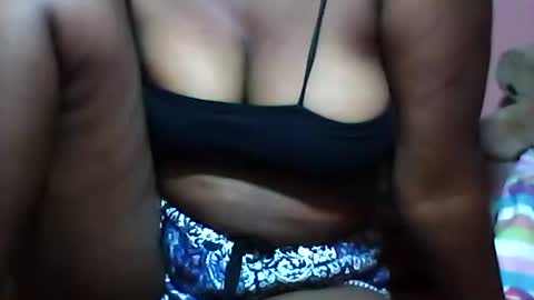 Larissa online show from April 3, 7:15 am