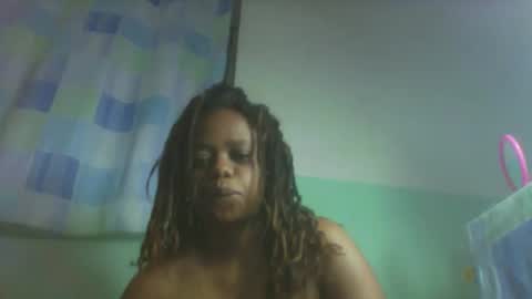 larissa645771 online show from October 25, 6:35 am