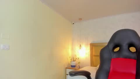  MIA  online show from October 20, 12:21 pm