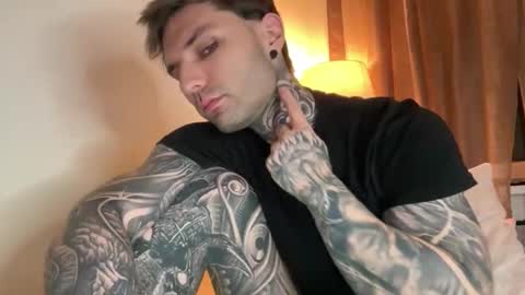 larsskeet online show from February 21, 6:00 pm