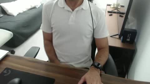 latexdave84 online show from January 12, 10:44 am