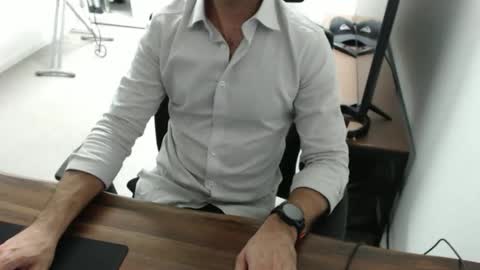 Snapshot of latexdave84 chatting on October 15, 10:38 am latexdave84 online show from October 15, 10:38 am