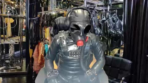 latexlover202 online show from November 26, 9:33 pm