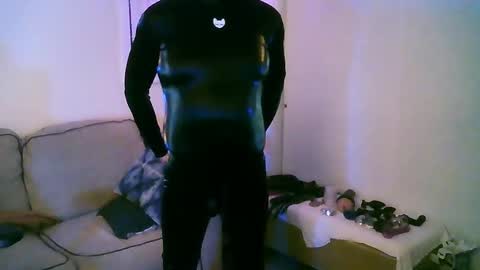 Snapshot of latexminheadroom chatting on October 15, 2:15 am latexminheadroom online show from October 15, 2:15 am