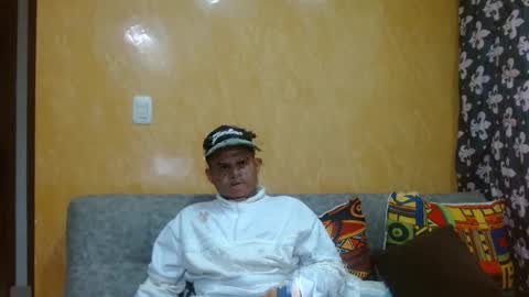 latin_11in online show from April 10, 2:17 am