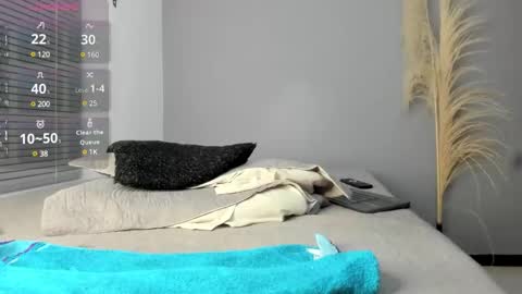 Snapshot of latin_boy_surprise chatting on February 18, 4:04 am Yisus online show from February 18, 4:04 am