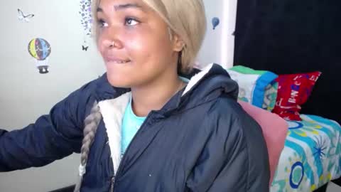 Snapshot of latin_rihanna_j chatting on September 9, 4:23 am karen online show from September 9, 4:23 am