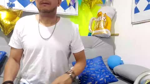 Snapshot of latinmartin254 chatting on October 1, 2:43 am latinmartin254 online show from October 1, 2:43 am