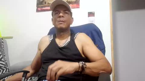 Snapshot of latinmartin254 chatting on September 14, 2:58 am latinmartin254 online show from September 14, 2:58 am