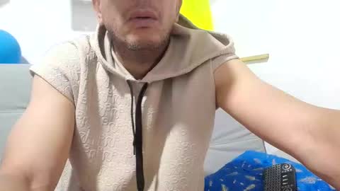 Snapshot of latinmartin254 chatting on October 12, 2:09 pm latinmartin254 online show from October 12, 2:09 pm
